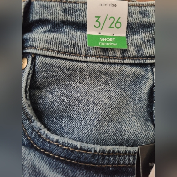 NWT! Celebrity Pink Women's Shorts - Picture 10 of 11